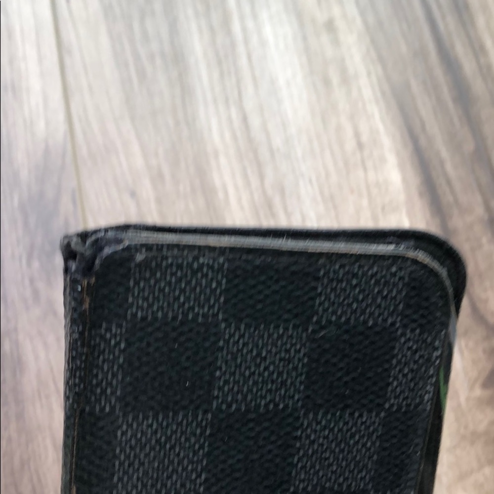 Louis Vuitton Damier iPhone case #226 - Picture 2 of 11